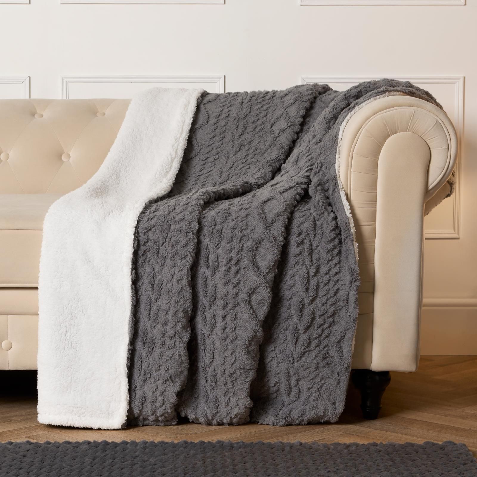 OHS Cable Knit Blanket Sherpa Fleece Sofa Plush Supersoft Warm Throw Over Bed Chair in Light Grey