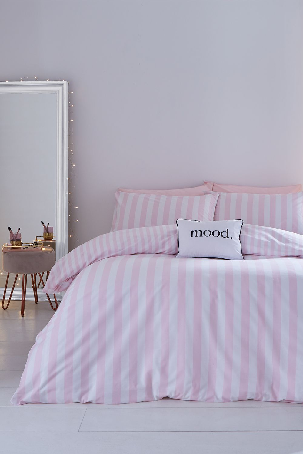 Sassy B 'Stripe Tease' Reversible Duvet Cover Set in White