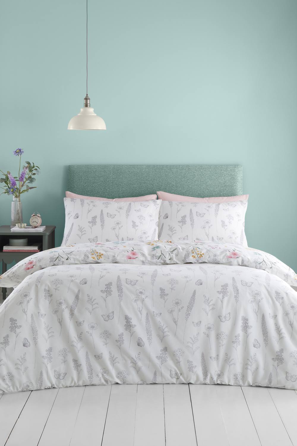 Catherine Lansfield 'Emilia Floral' Reversible Duvet Cover Set in White 2