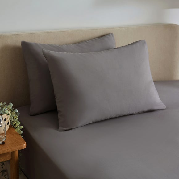 Soft and Easycare Standard Pillowcase Pair