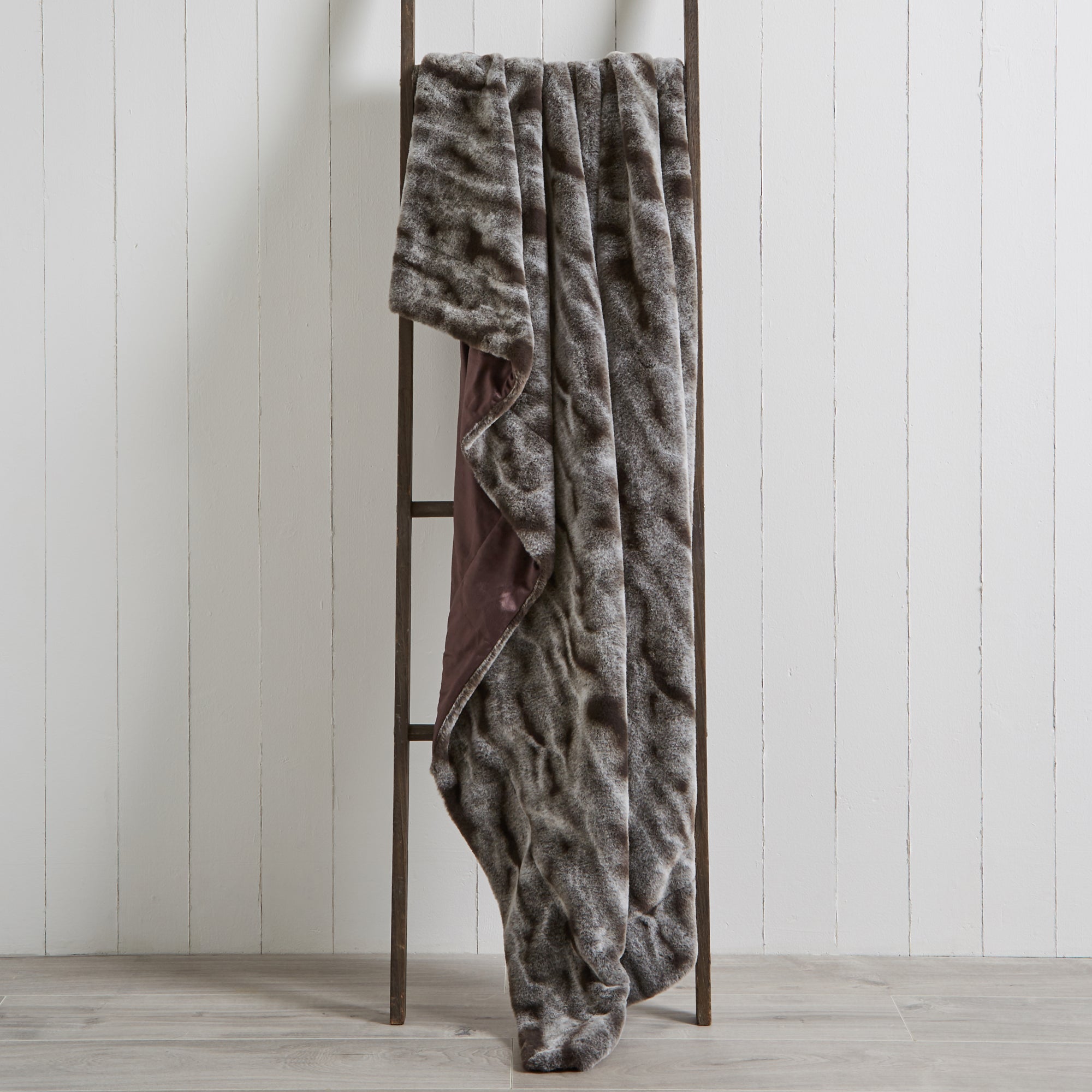 Marble Plush Faux Fur 130cm x 180cm Throw Charcoal
