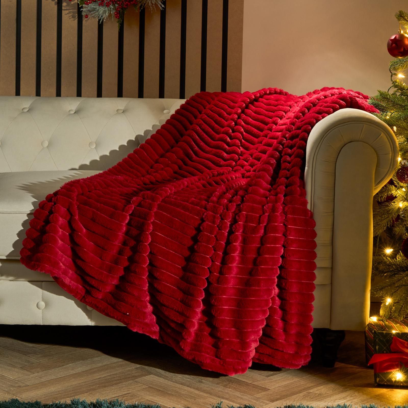 OHS Faux Fur Ribbed Fleece Throw Over Bed Blanket Winter Warm Supersoft in Red