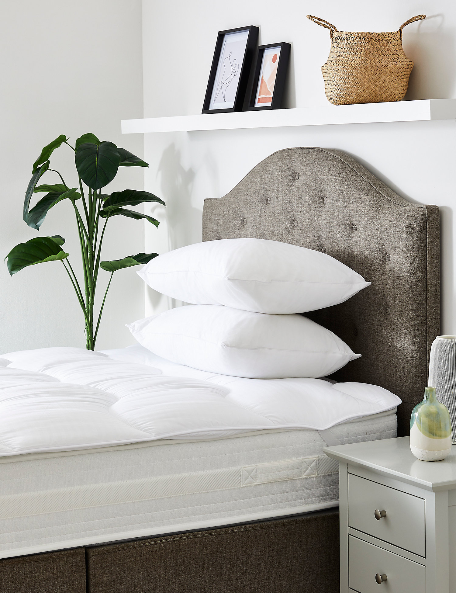 M&S Unisex Supremely Washable Mattress Topper