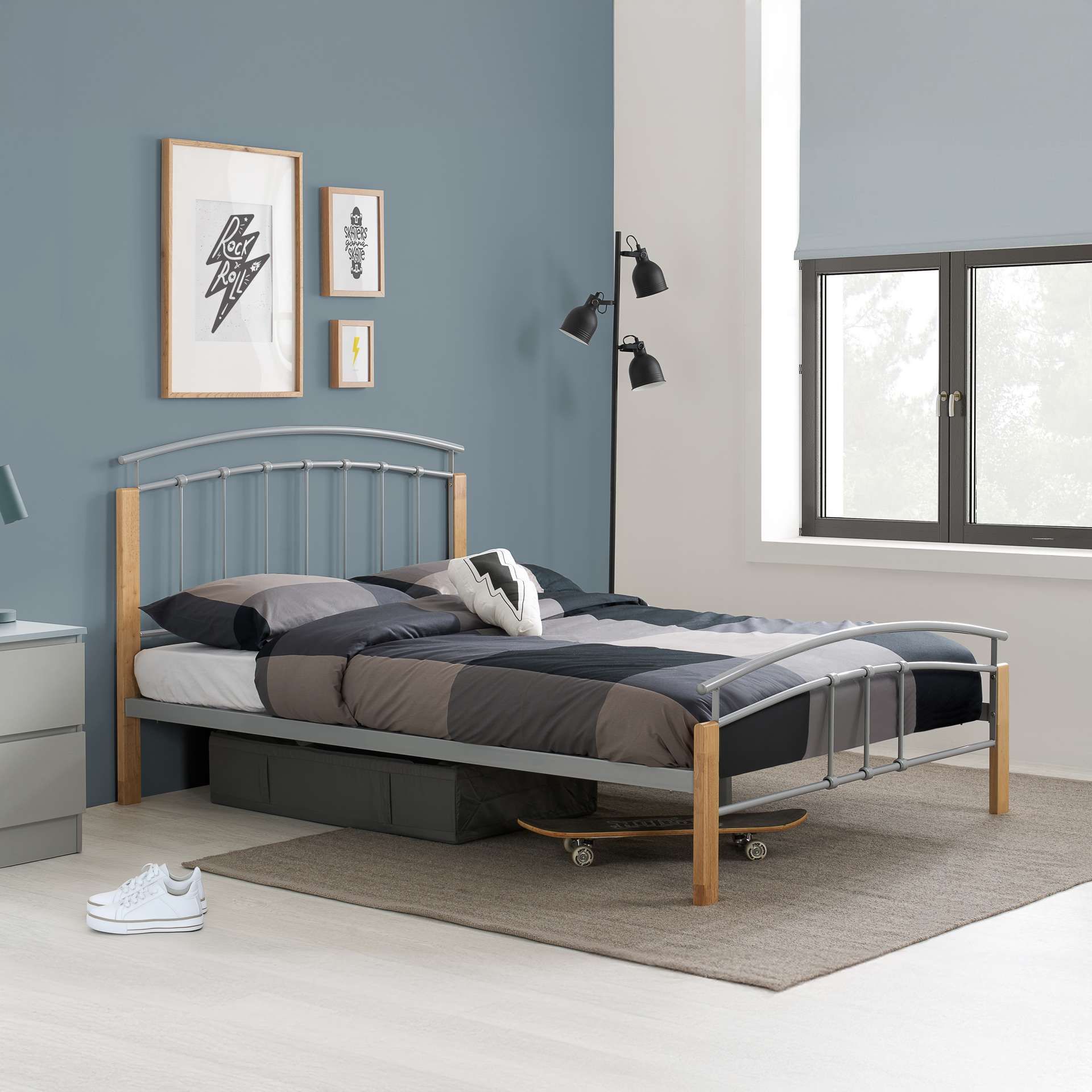 Birlea Tetras Bed in Silver