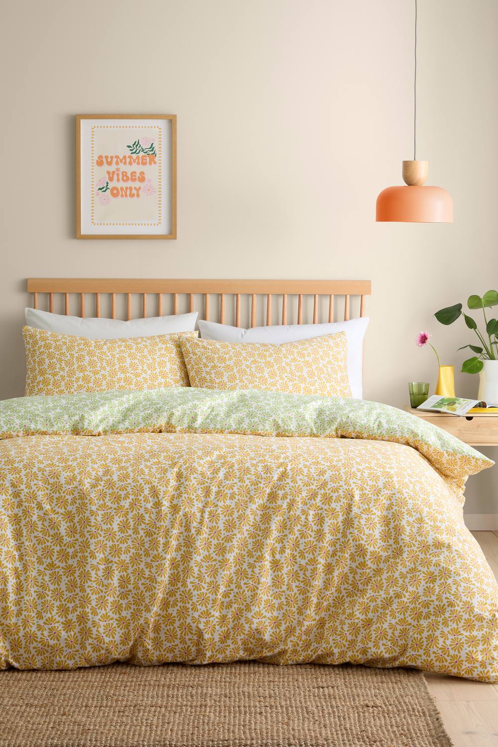 Fusion 'Retro Daisy Floral' Easy Care Duvet Cover Set in Yellow