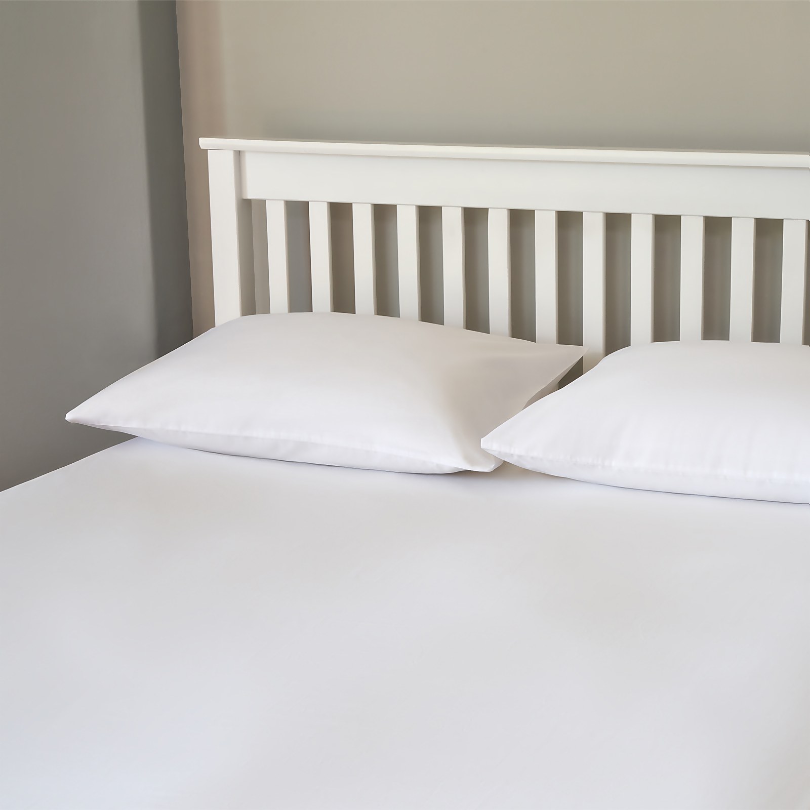 The Willow Manor 100% Cotton Percale Super King Fitted Sheet - Optic White