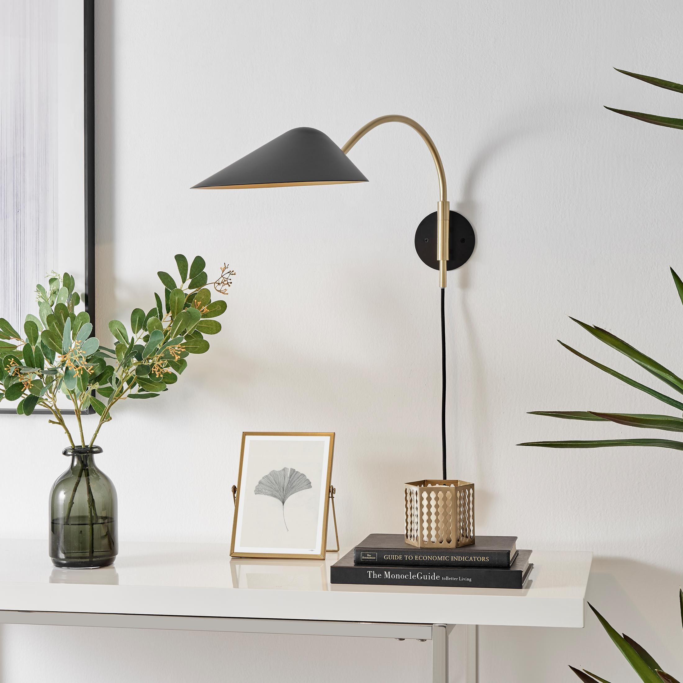 FurnitureboxUK Poppy Brushed Brass Retro Wall Lamp With Matte Black Shade in Gold
