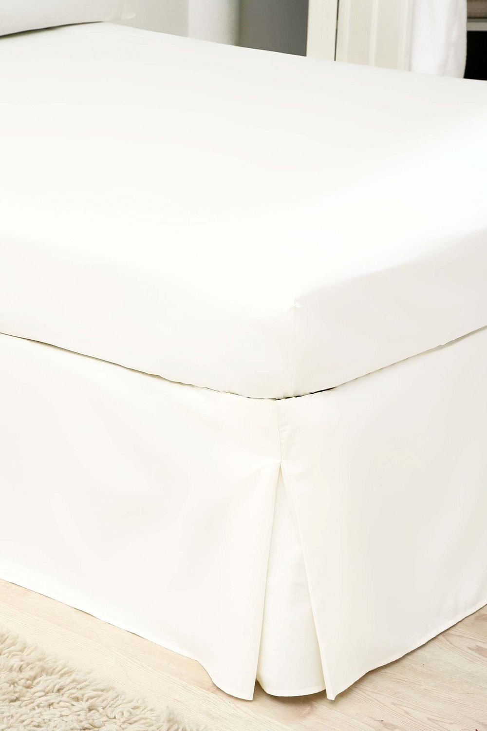 Belledorm Egyptian Cotton 200 Thread Count Platform Valance in Ivory