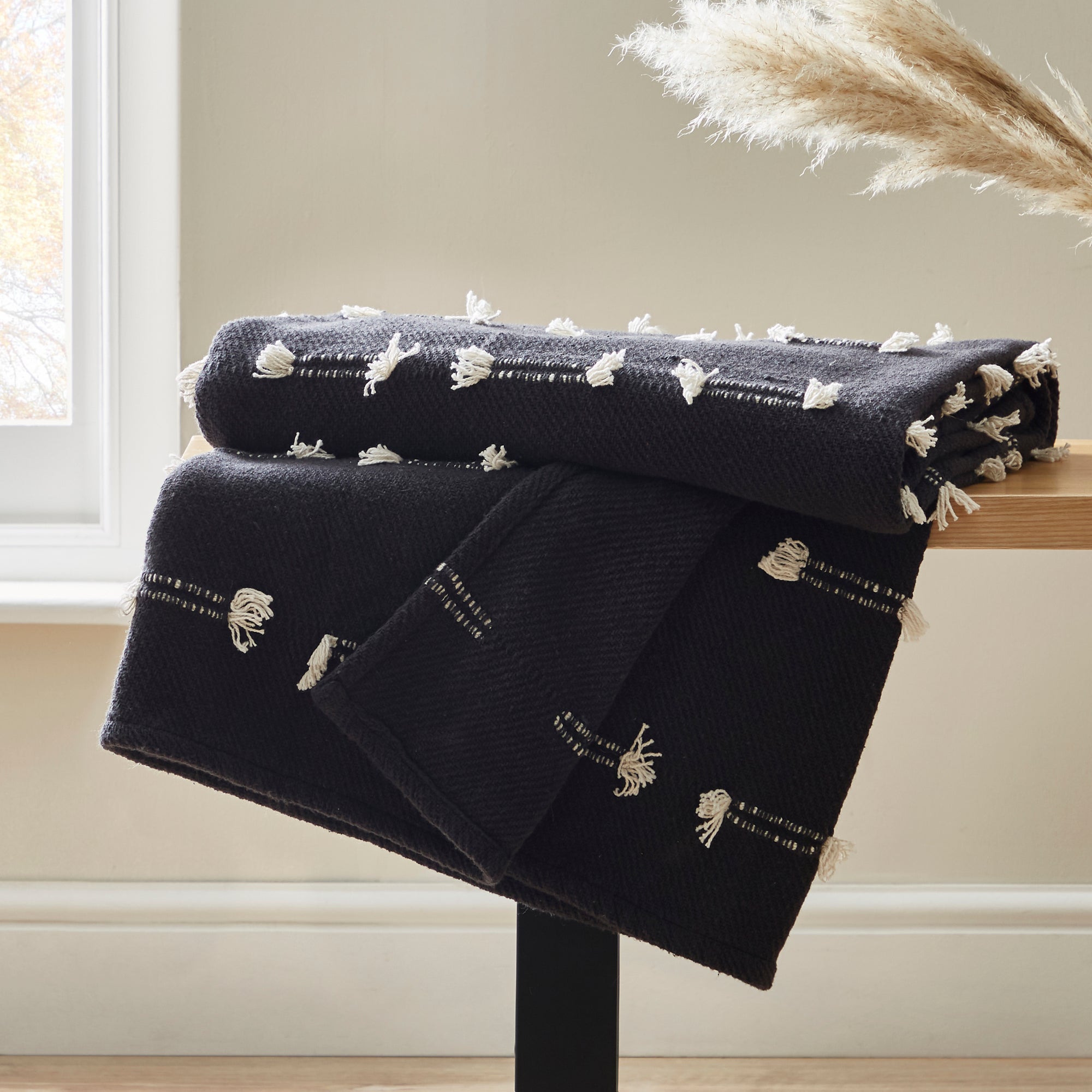 Otis Fringe Throw Black