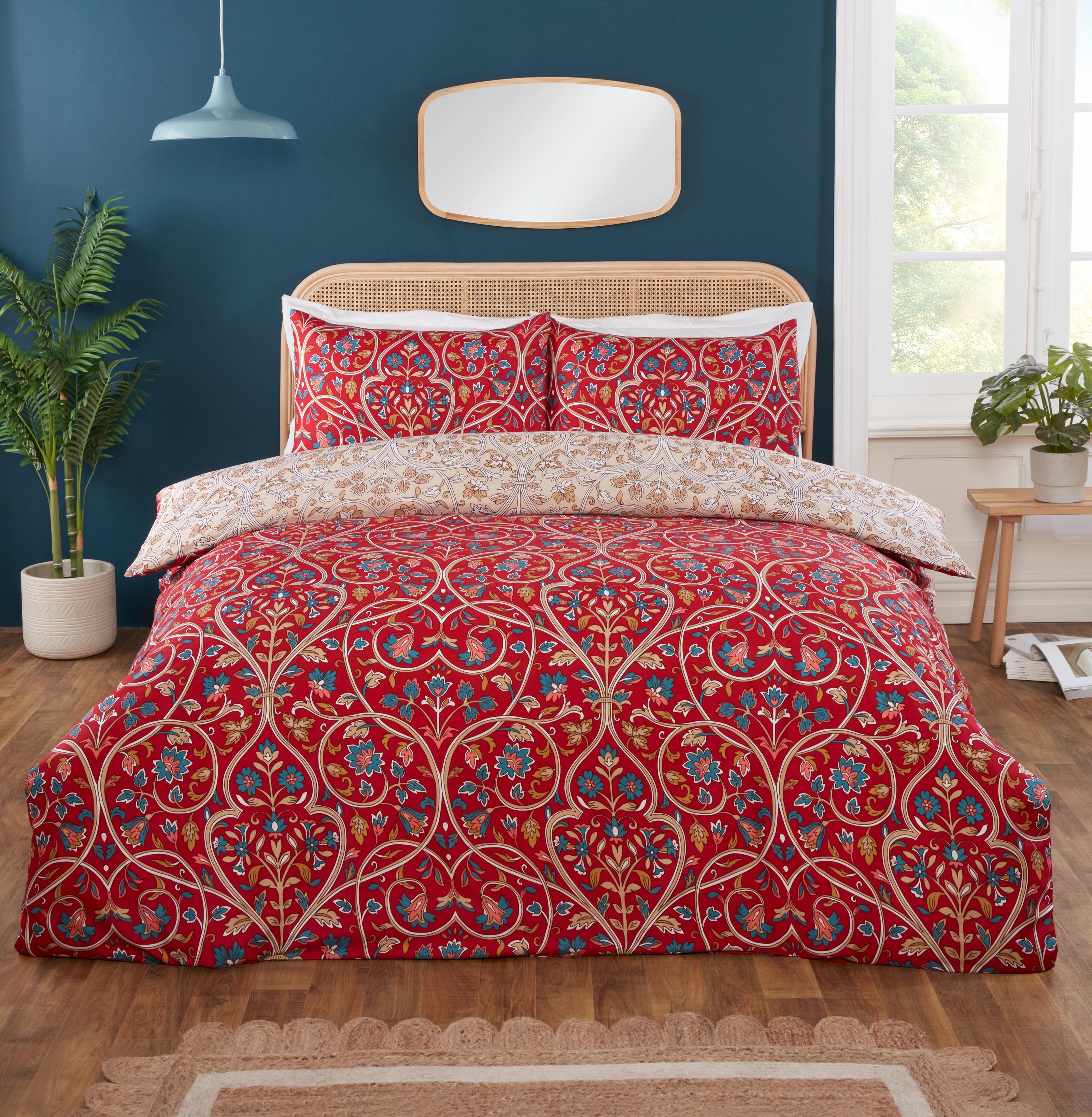 Rapport Home Harrow Microfibre Floral Reversible Duvet Cover Set with Pillowcase in Red
