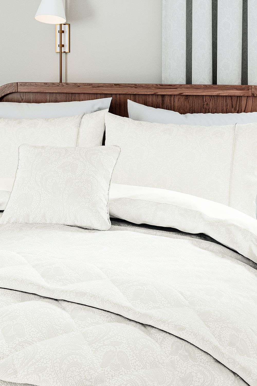 1951 'Ashleigh' Jacquard Duvet Cover Set in White 2