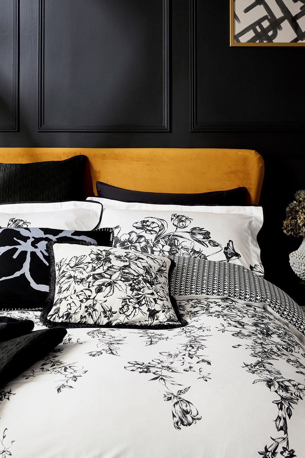 Ted Baker 'Elegnce Floral Border' Duvet Cover Set in Black 2