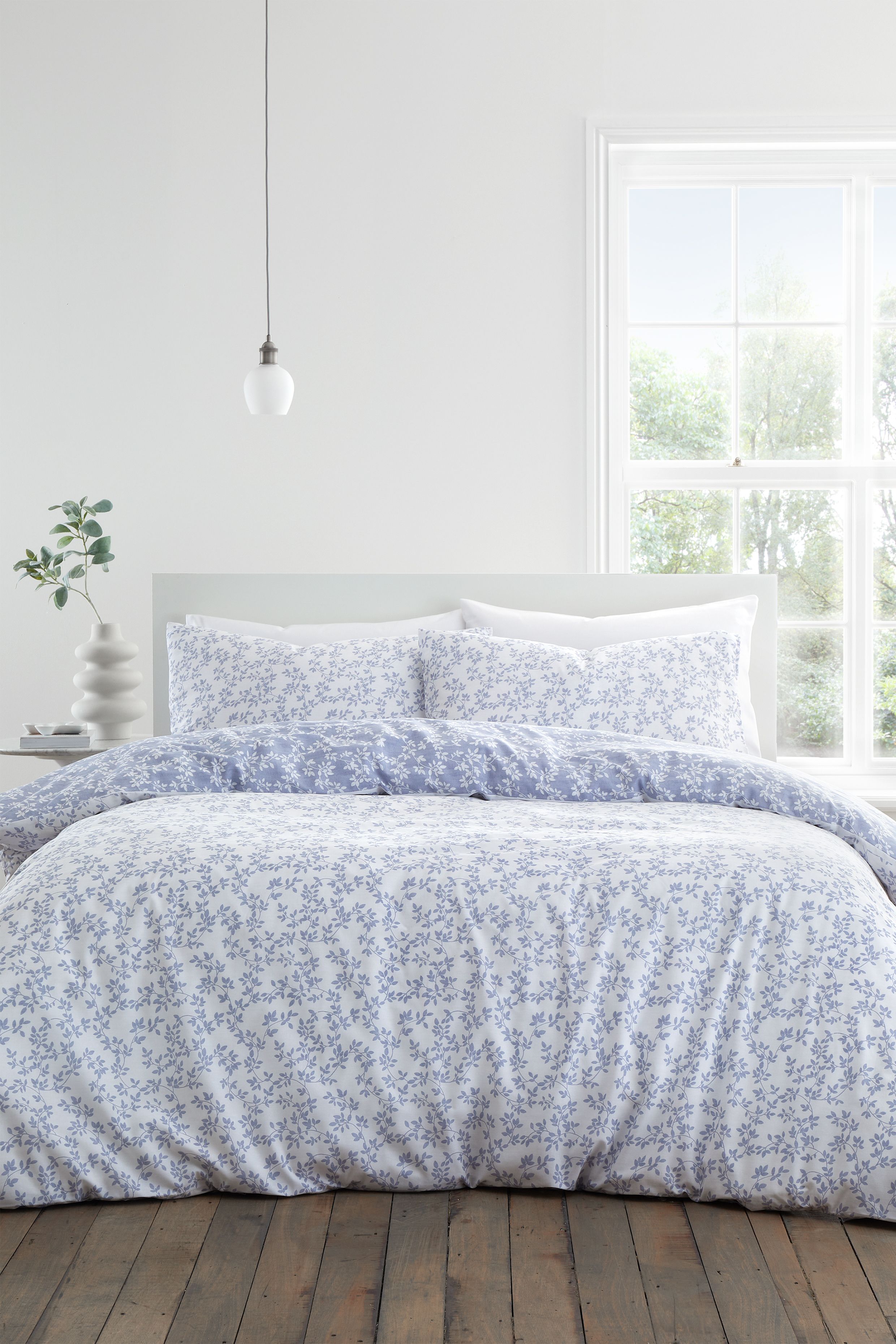 Bianca 'Shadow Leaves' 200TC Cotton Duvet Cover Set in Blue 2