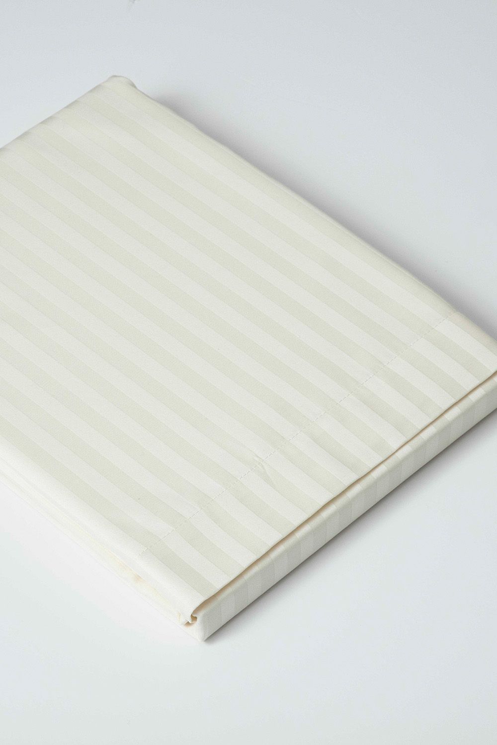 Belledorm Hotel Suite Satin Stripe 540 Thread Count Flat Sheet in Ivory