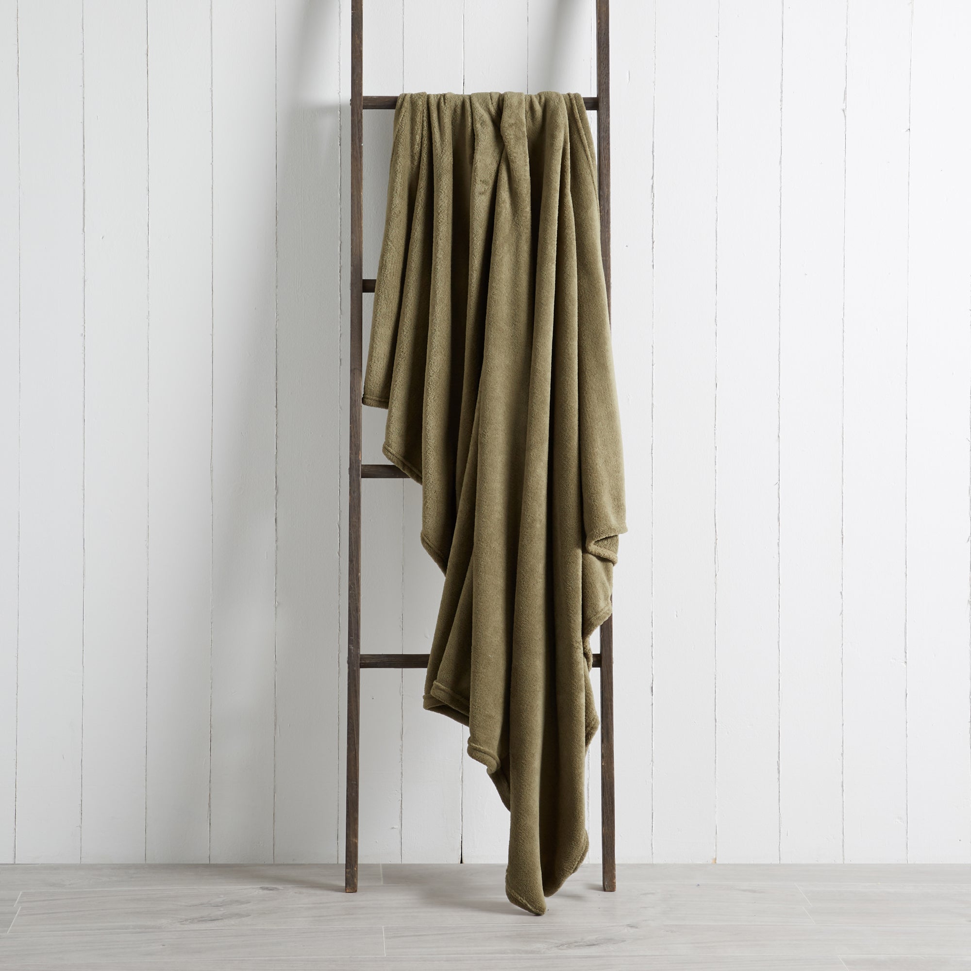 Soft Fleece 130cm x 170cm Throw Khaki (Green)