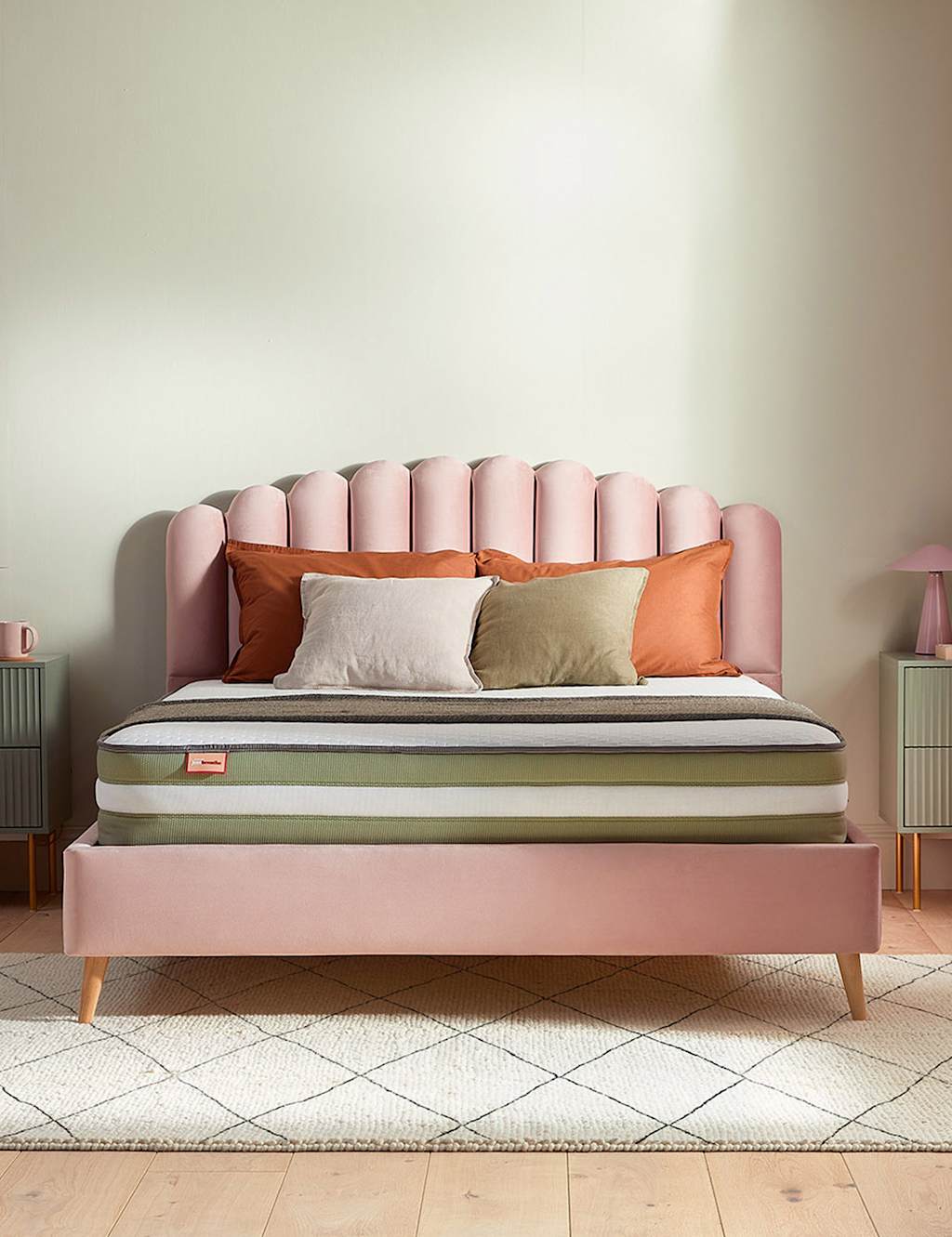 Silentnight 1000 Breathable Pocket Spring Medium Firm Mattress White Mix