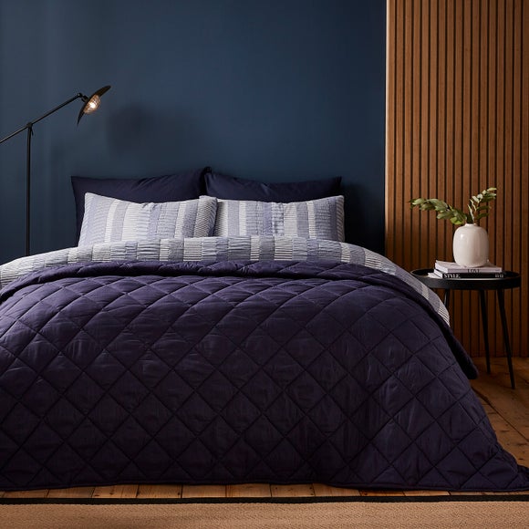 Helston Quilted Bedspread