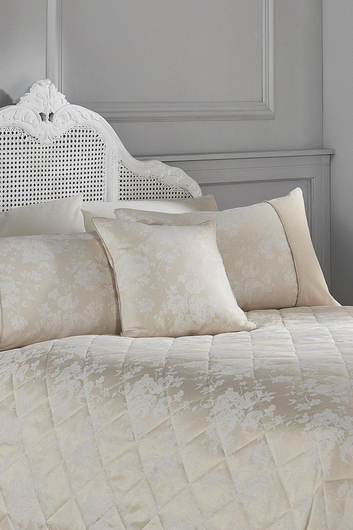 Dreams & Drapes 'Imelda' Floral Jacquard Filled Cushion in Ivory 3