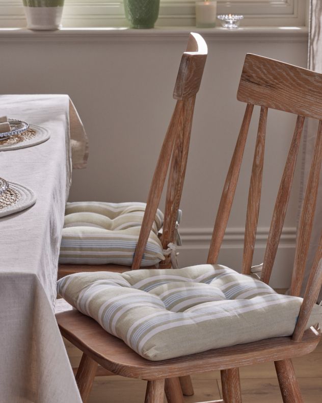 Dibor Set of 2 Striped Indoor Chair Seat Pads Furniture Cushions L40cm x W40cm in Beige