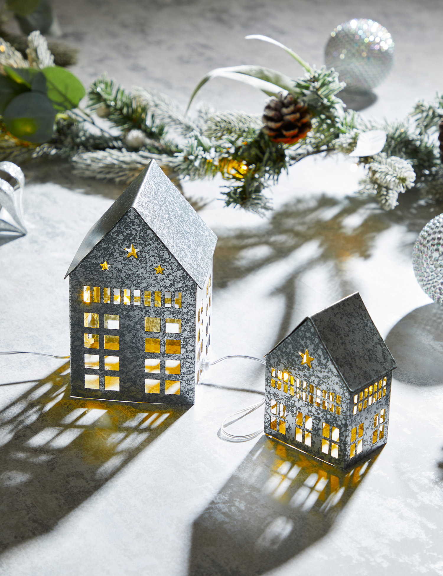 M&S 2 Pack Light Up Townhouse Decorations