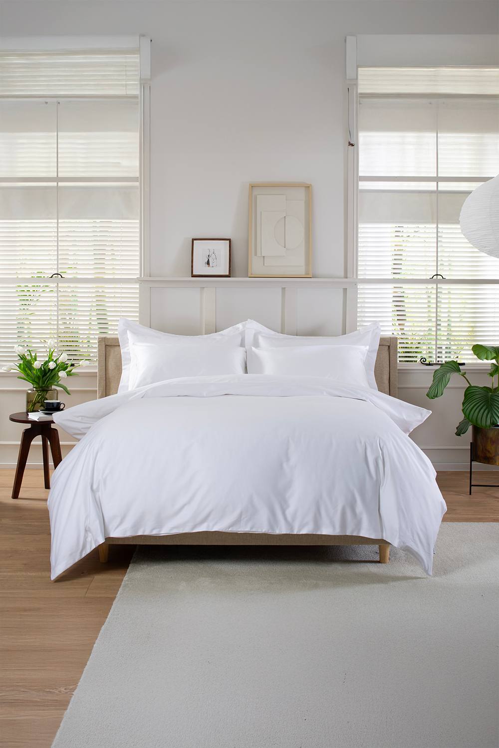 The Lyndon Company Peninsula Luxurious 1000 Thread Count Sateen Cotton Duvet Cover Set in White