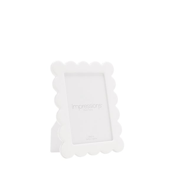 Impressions Flower Scalloped Edge Photo Frame