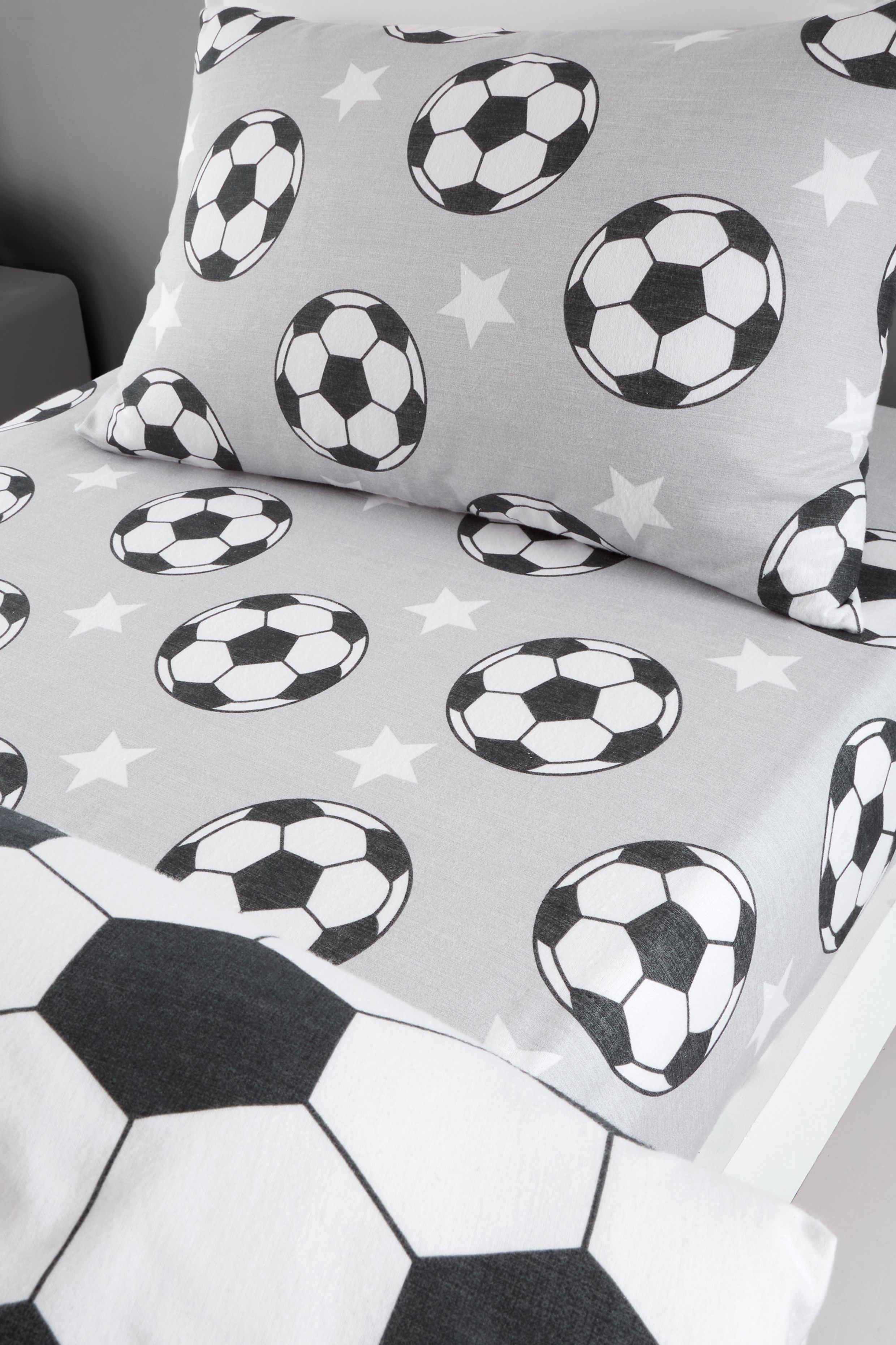 Catherine Lansfield 'Brushed Cotton Football Stars' Fitted Sheet in Grey