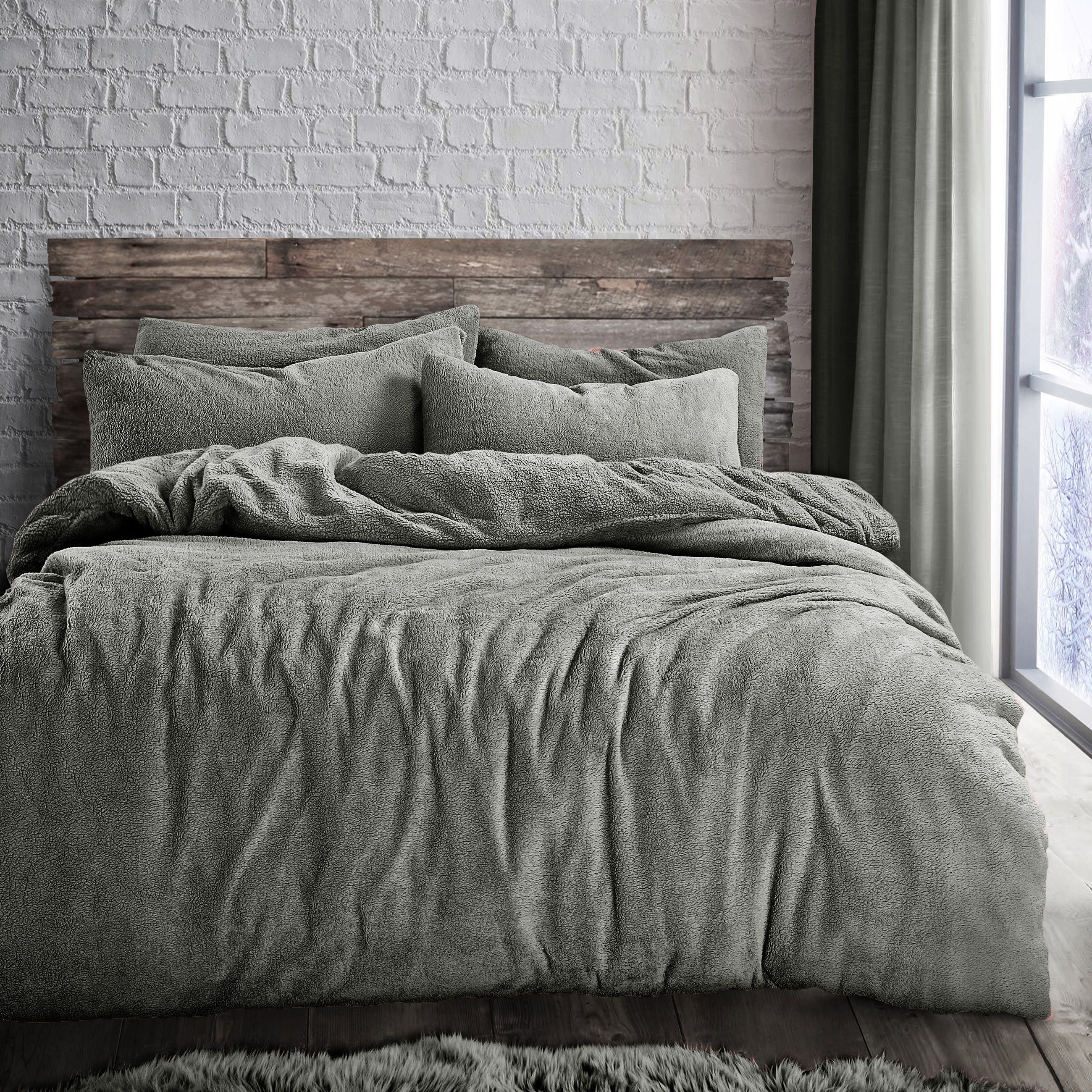 Velosso Plain Teddy Warm & Cosy Duvet Cover & Pillowcase Set in Grey