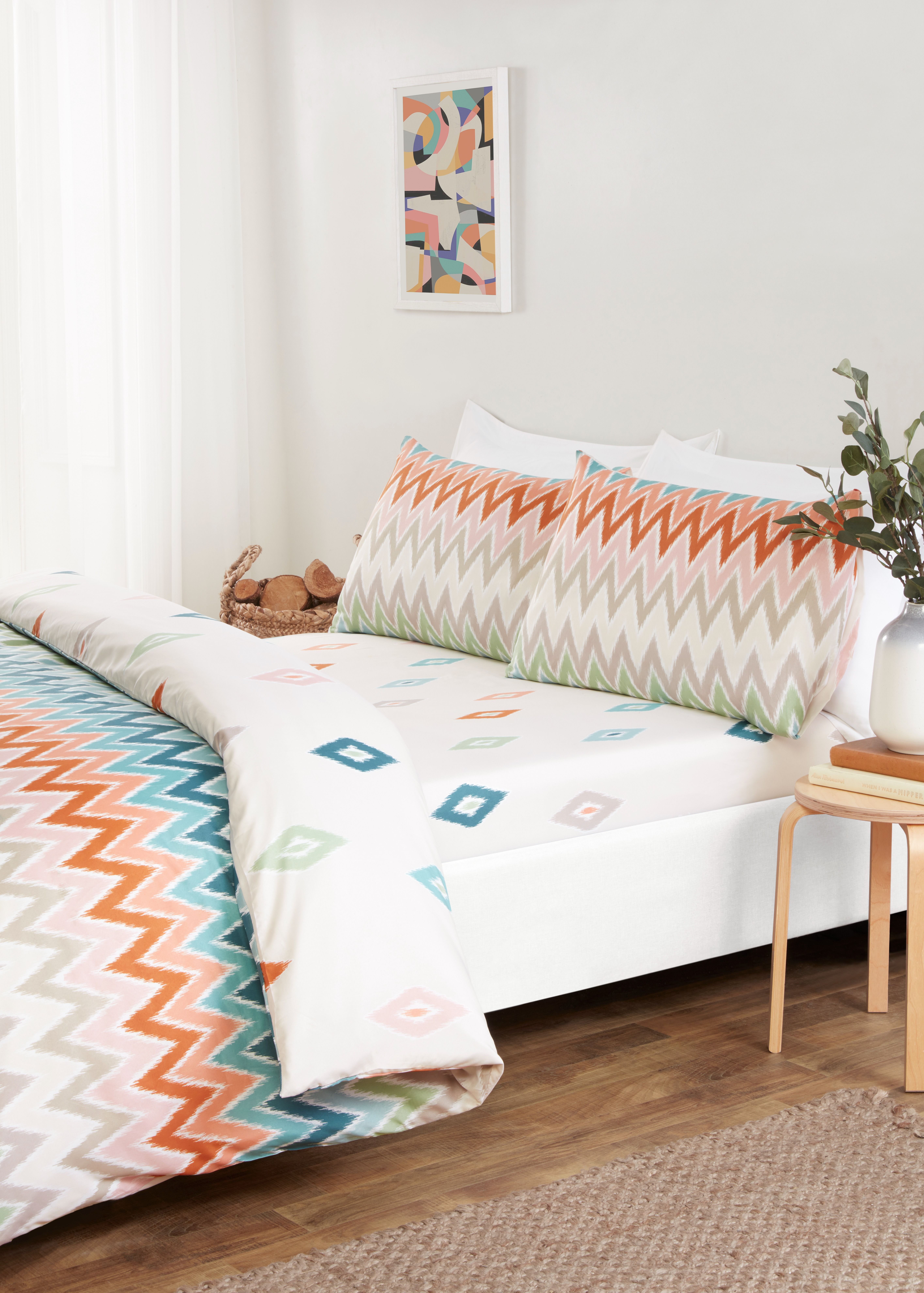 Rapport Home Bali Microfibre Chevron Complete Duvet Cover Set With Pillowcase