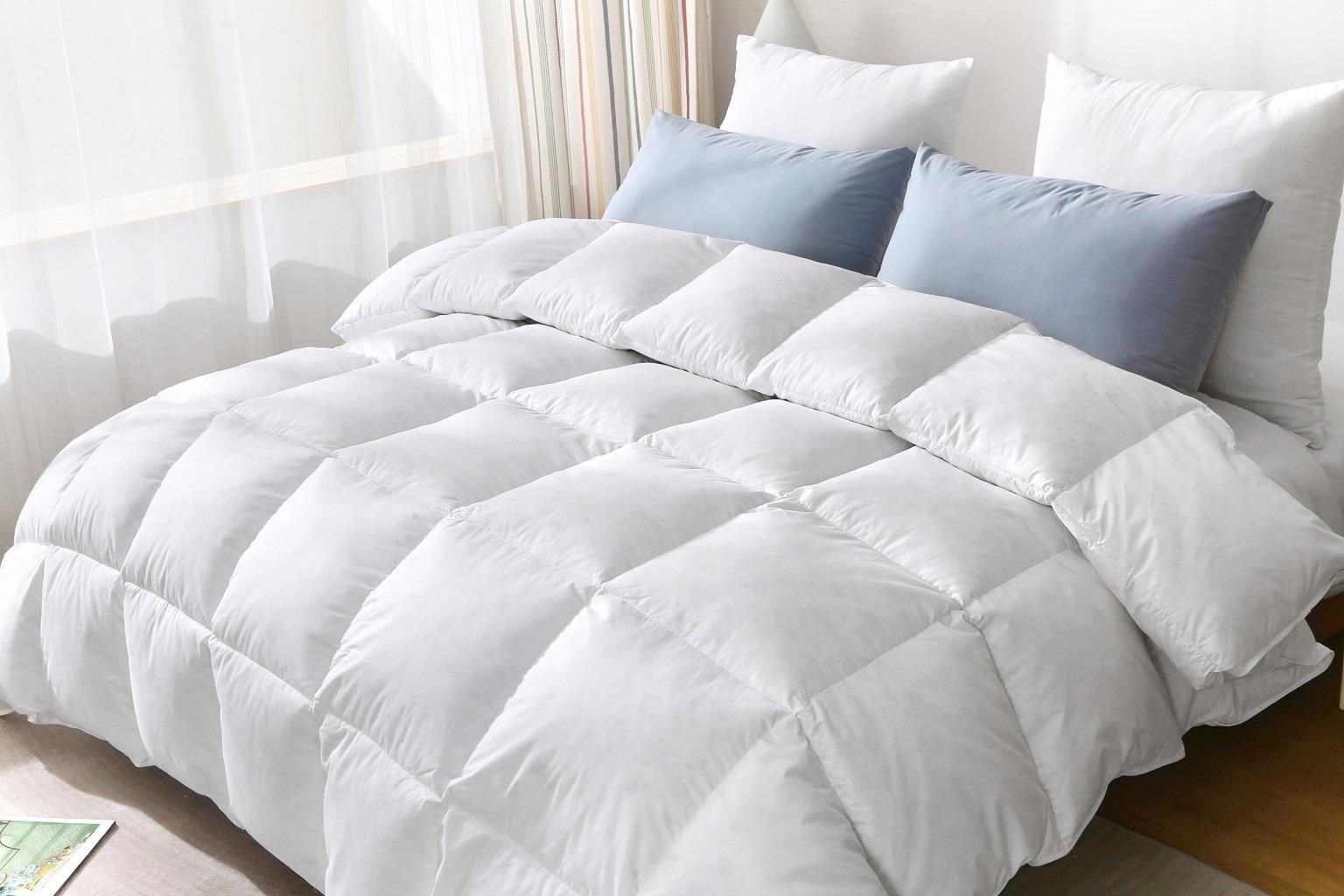 HomeSpace Direct Duck Feather & Down Duvet Quilt Hotel Quality 4.5 tog Summer in White