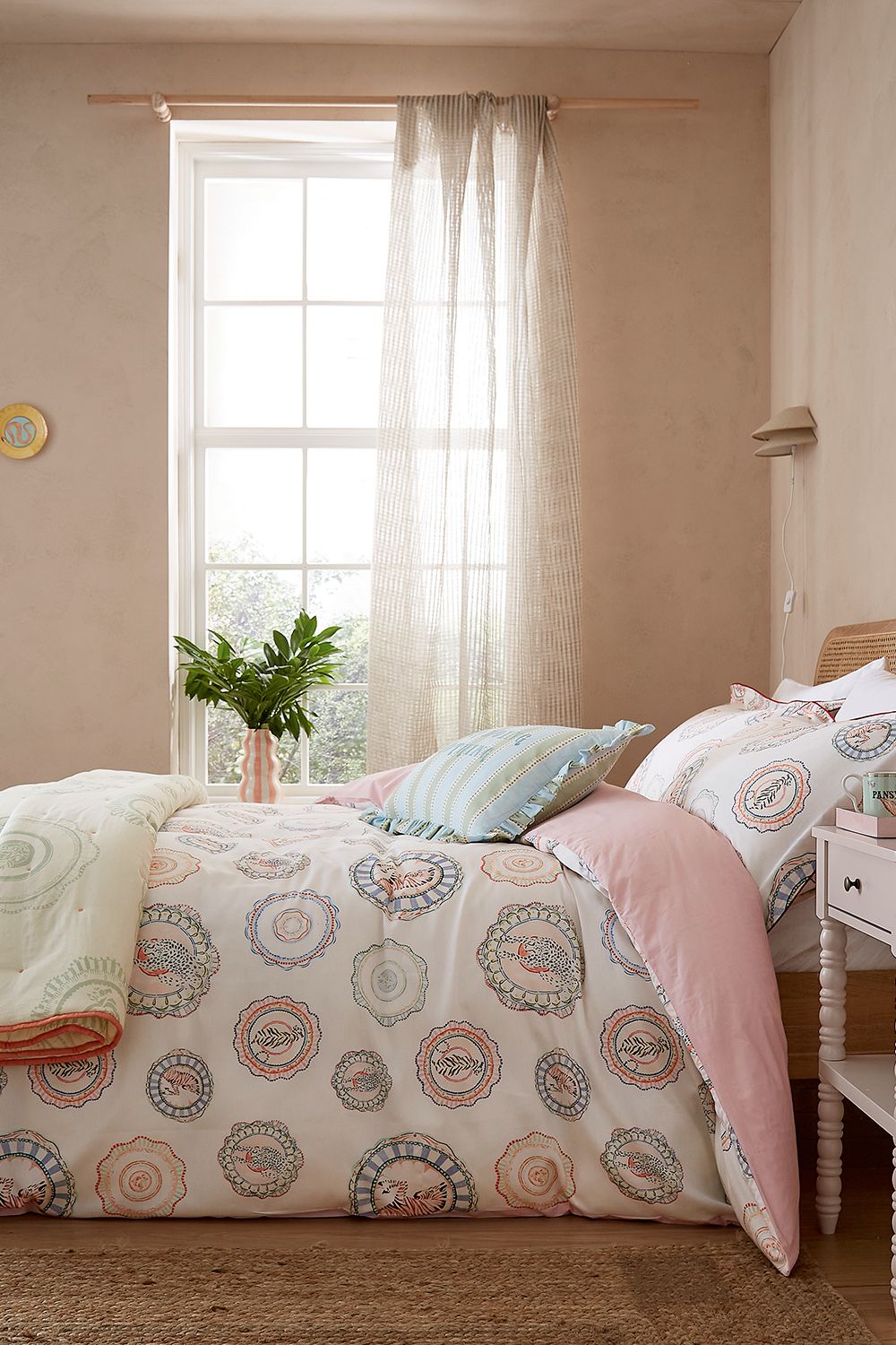 YVONNE ELLEN 'Vintage Plates' Cotton Duvet Cover Set