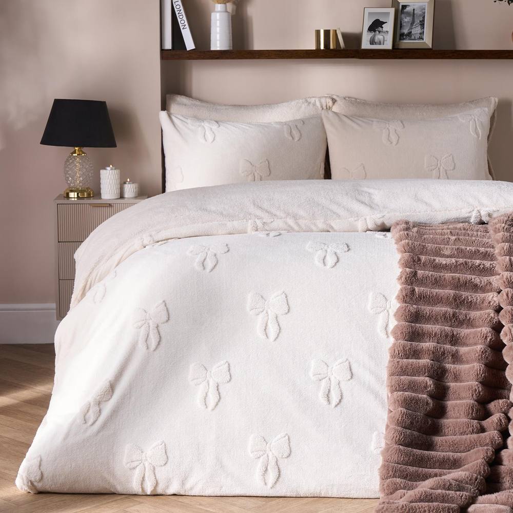 OHS Bows Tufted Teddy Fleece Super Soft Duvet Set with Pillowcase in Ivory
