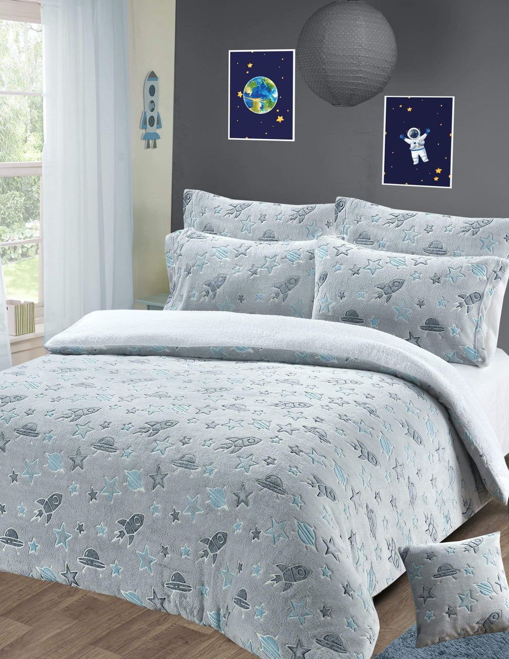New Edge Blinds Outer Space Glow in the Dark Teddy Duvet Set - Double in Grey