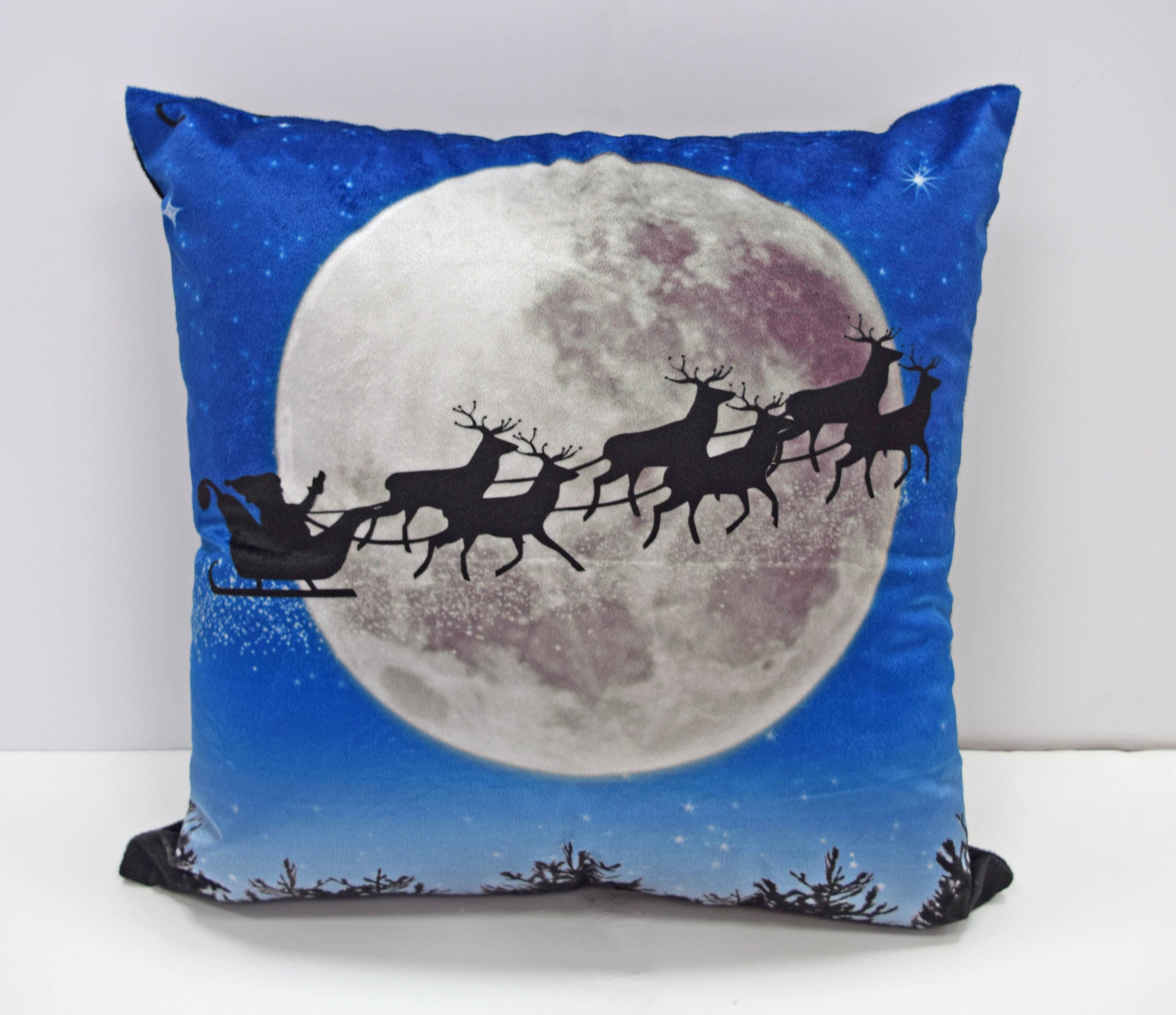 Rapport Home Flying Sleigh Cushion Cover (43x43 cm)