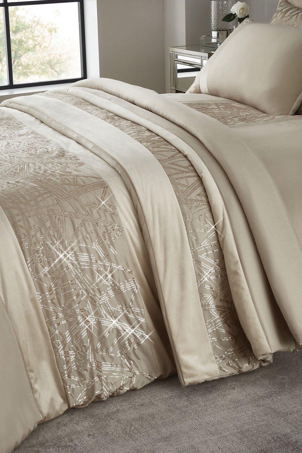 Velvet Sparkle Bedspread
