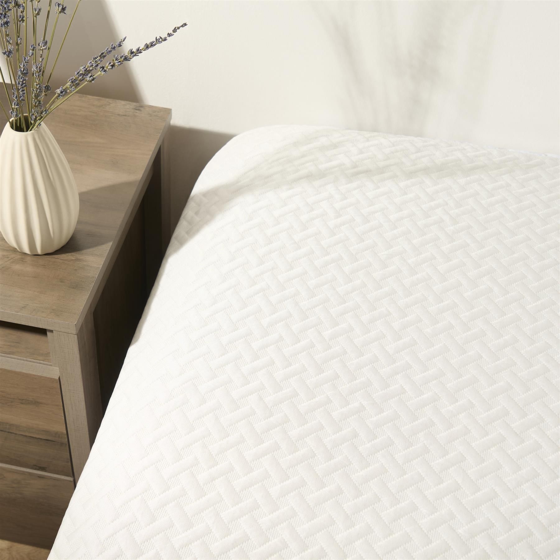 OHS Mattress Protector Cooling Topper Pillowcase Fitted Sheet Bed in White