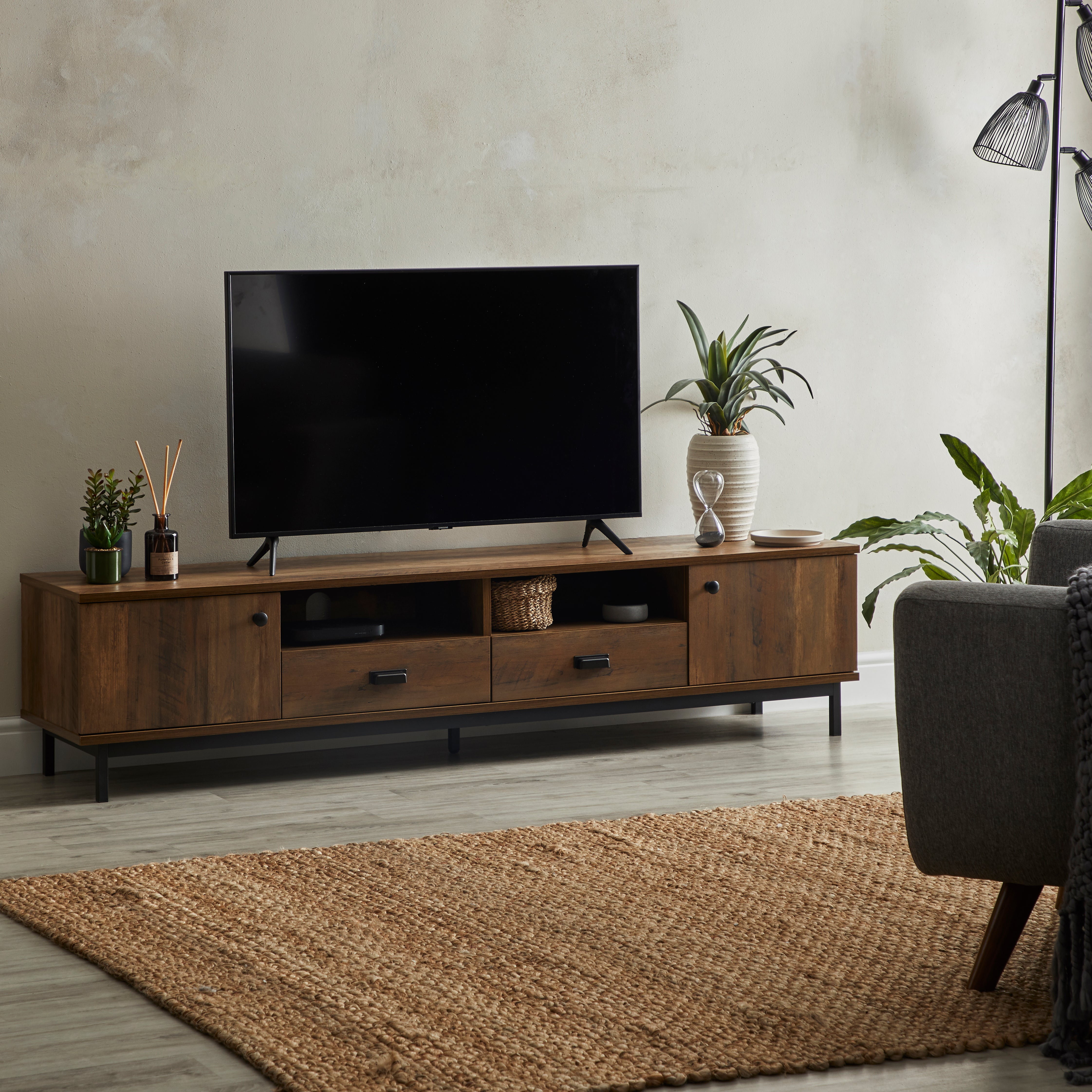 Fulton Extra Wide Pine TV Unit Pine (Brown)