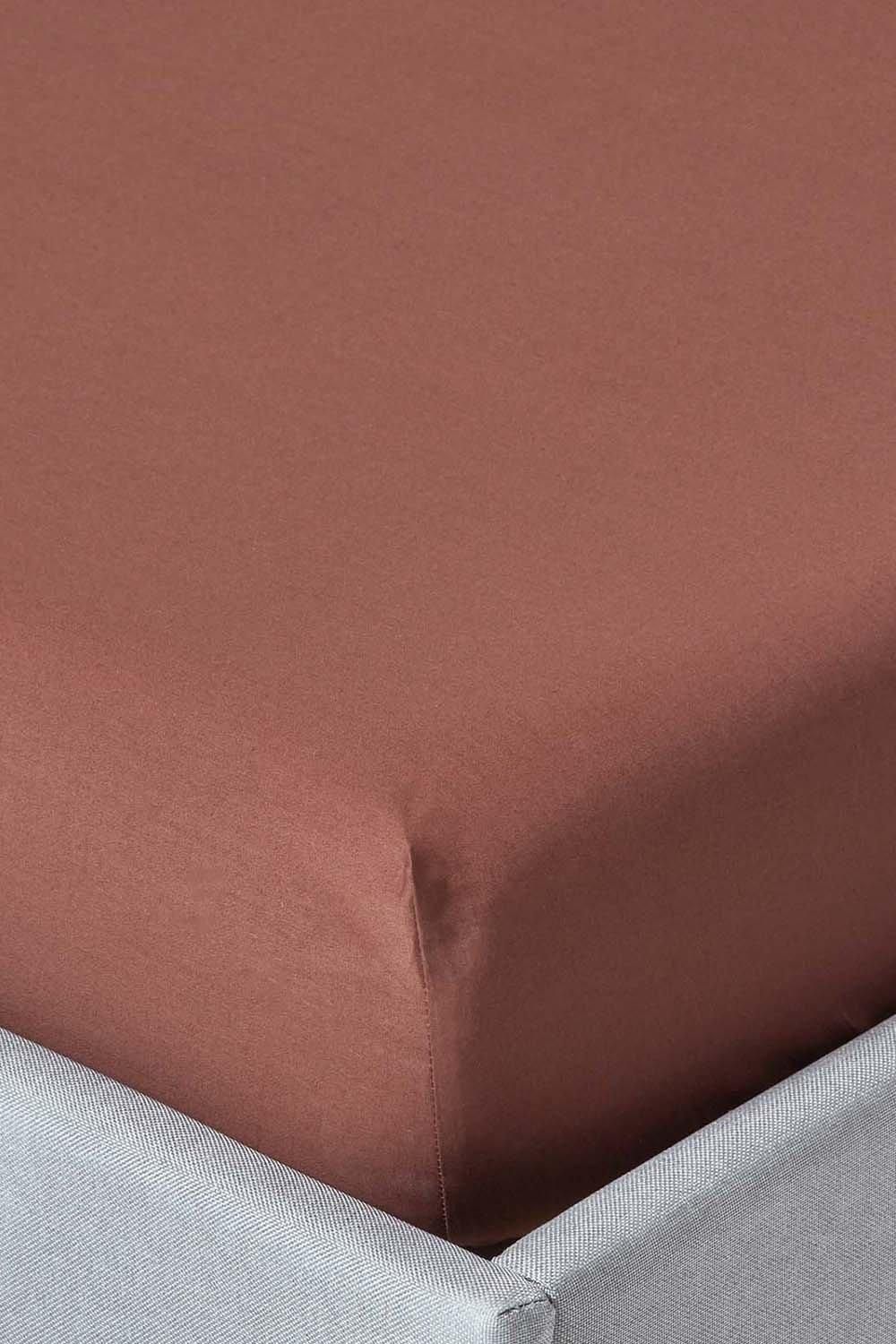 Homescapes Egyptian Cotton Deep Fitted Sheet 18 inch 200 Thread Count in Chocolate