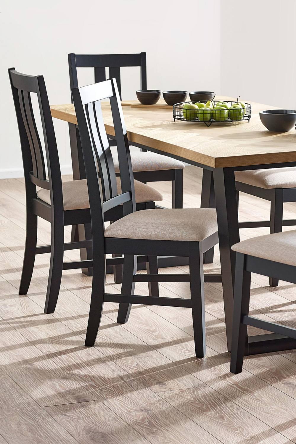 Julian Bowen Hilton Dining Chair (Set of 2) in Black