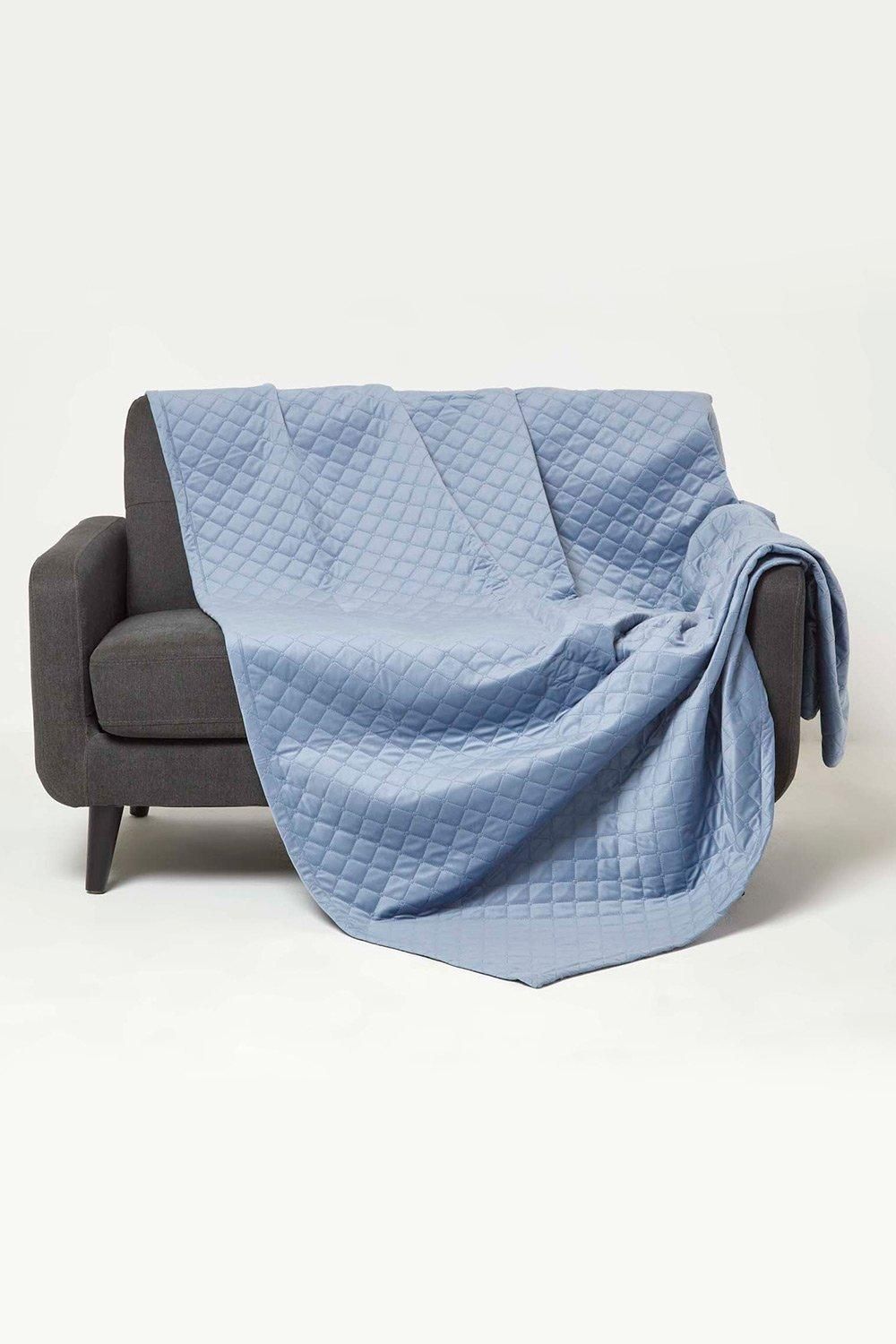 Homescapes Diamond Quilted Velvet Throw in Blue