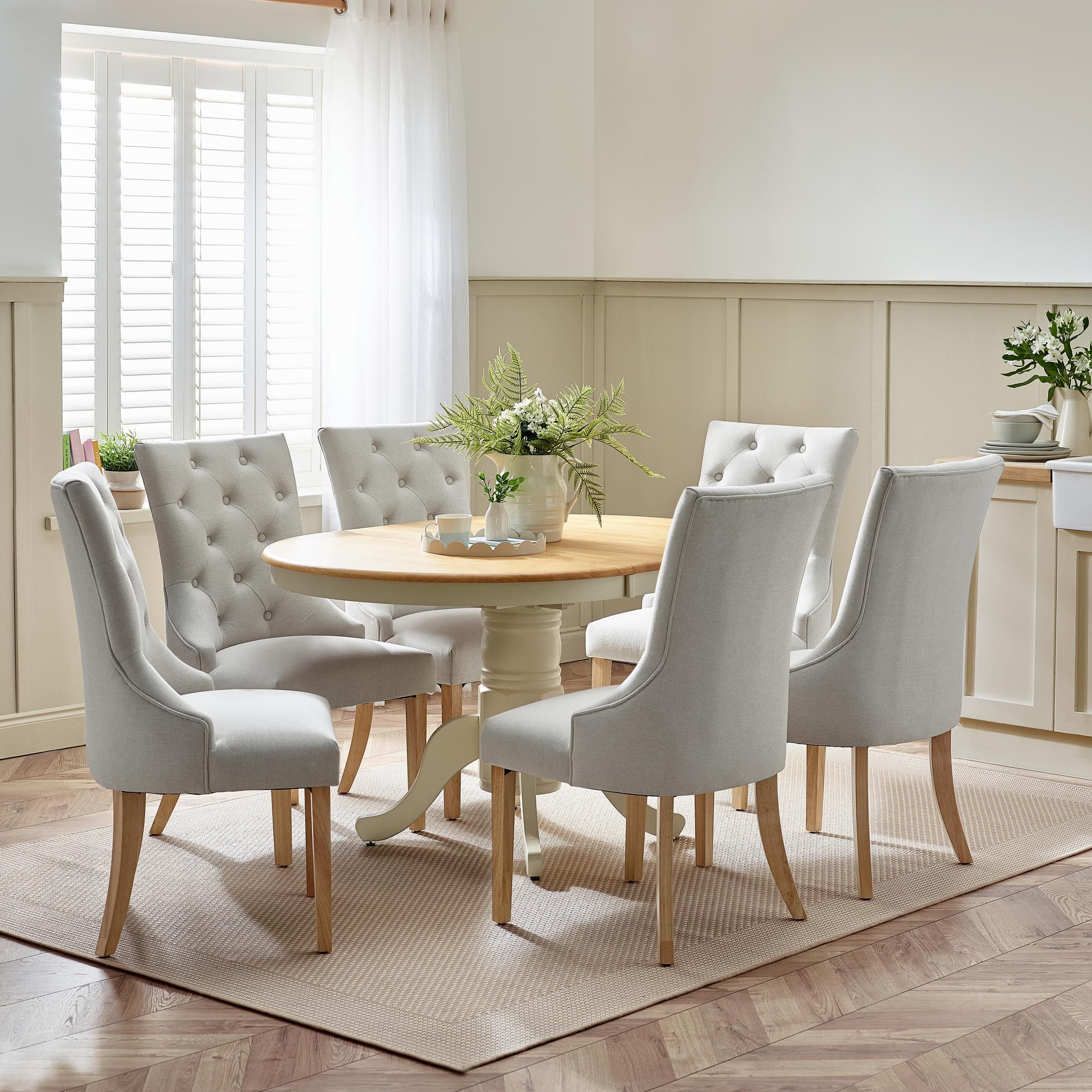 FurnitureboxUK Padstow Wooden Extending Dining Table & 6 Belgravia Chairs in Cream