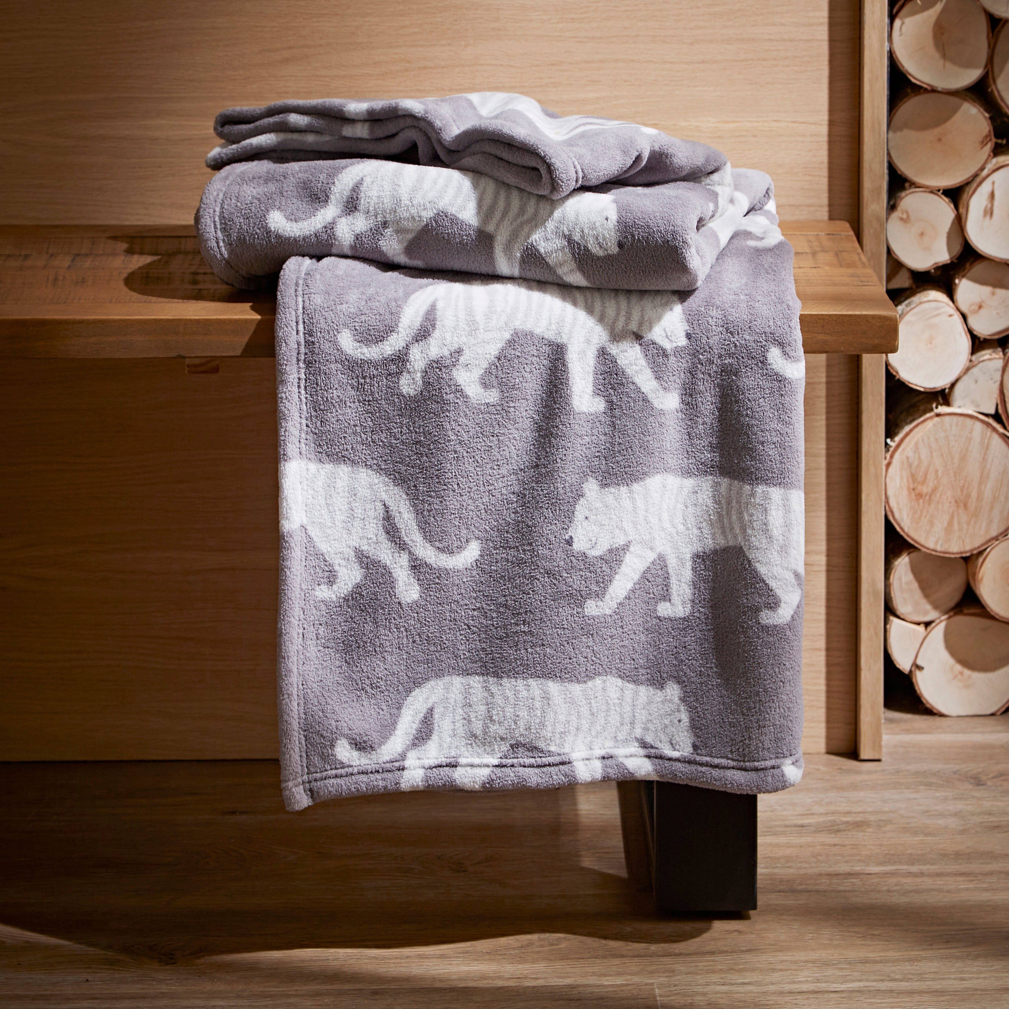 Tao the Tiger Fleece Throw Grey