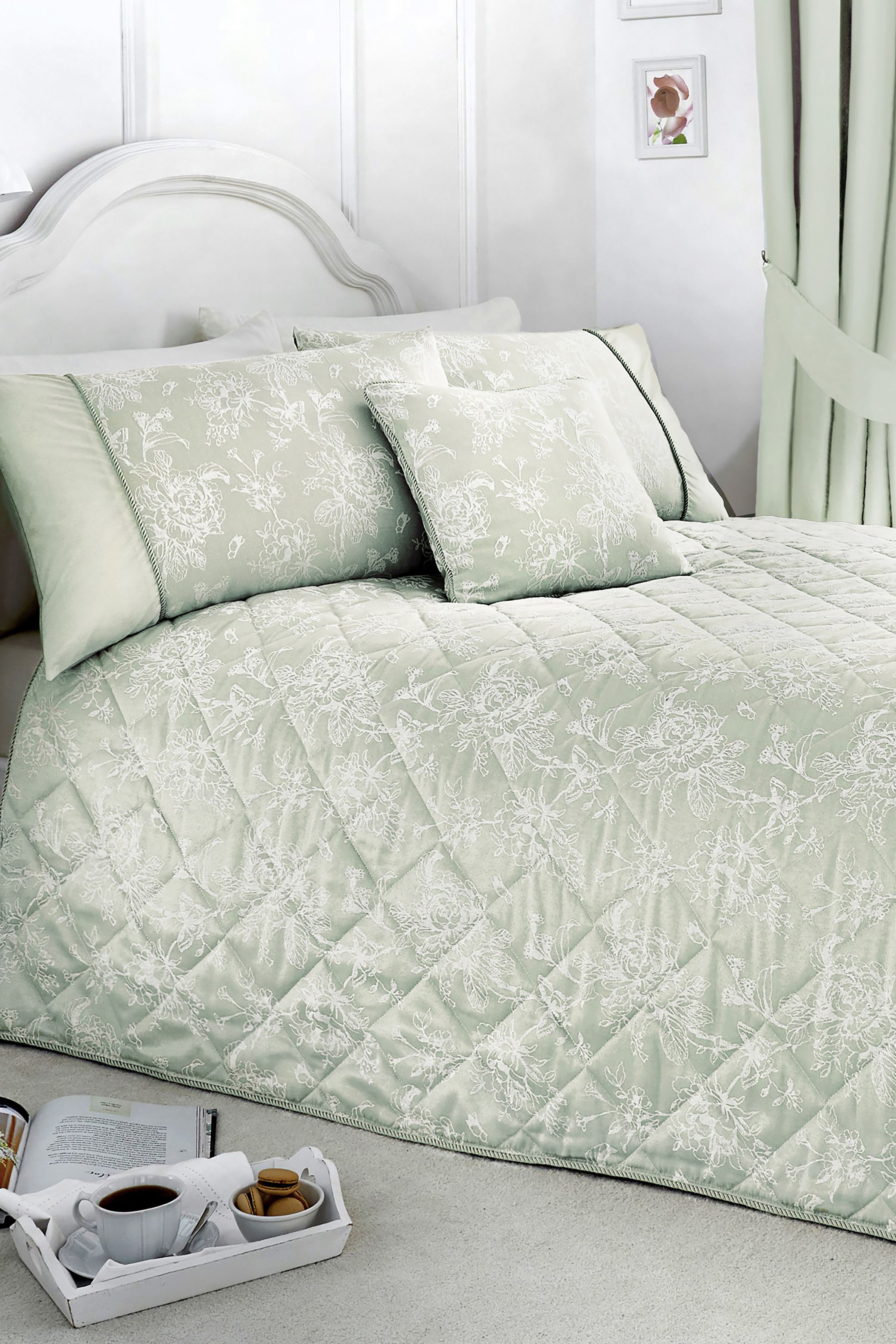 Dreams & Drapes 'Jasmine' Elegant Floral Jacquard Quilted Bedspread in Green