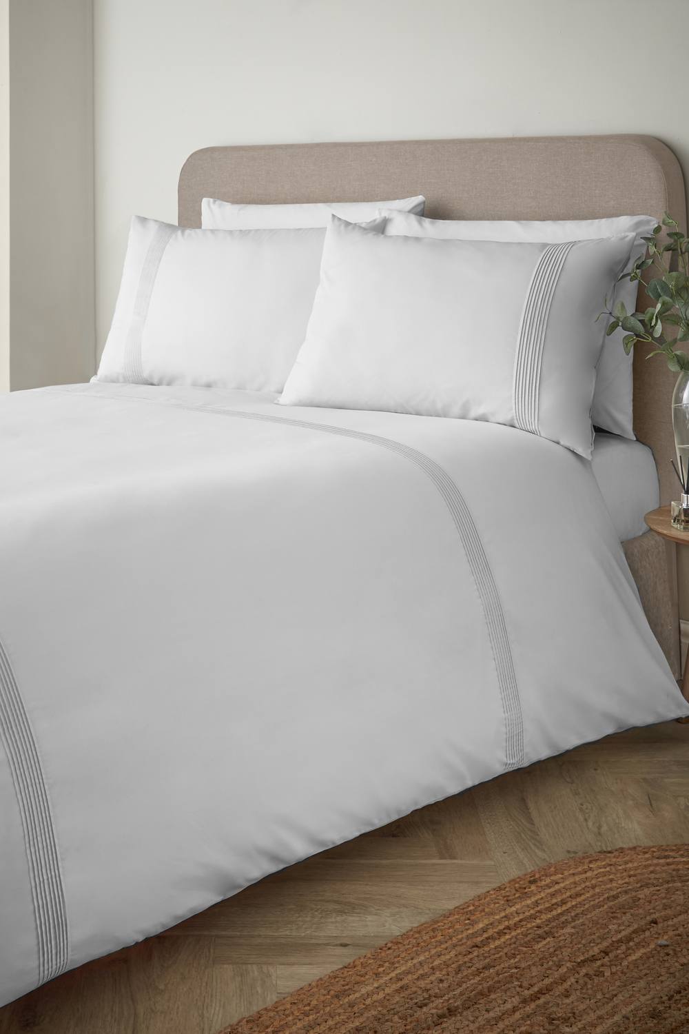 Catherine Lansfield 'Pintuck Easy Iron Percale' Duvet Cover Set in White