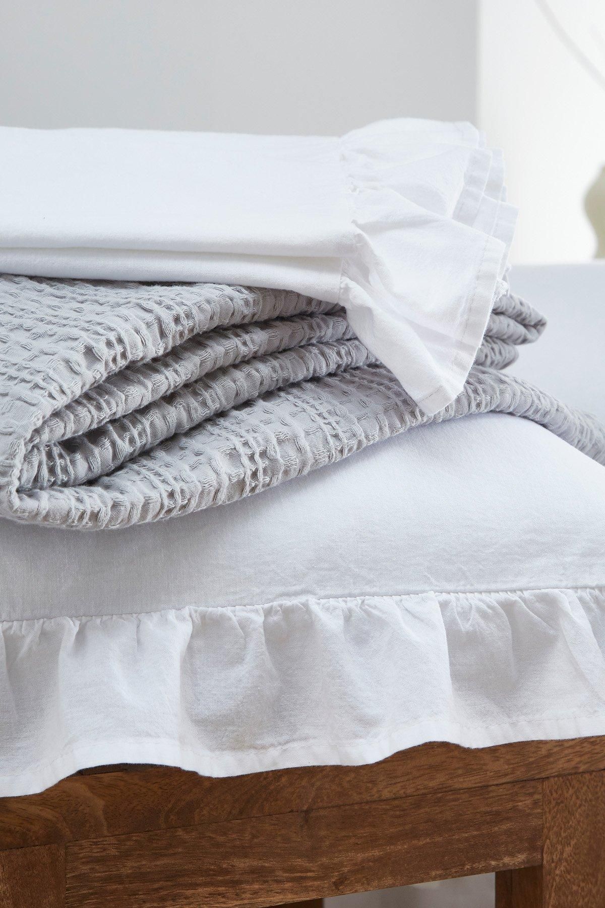 Appletree 'Cassia Frill' 100% Cotton Relaxed Look Duvet Cover Set in White 4