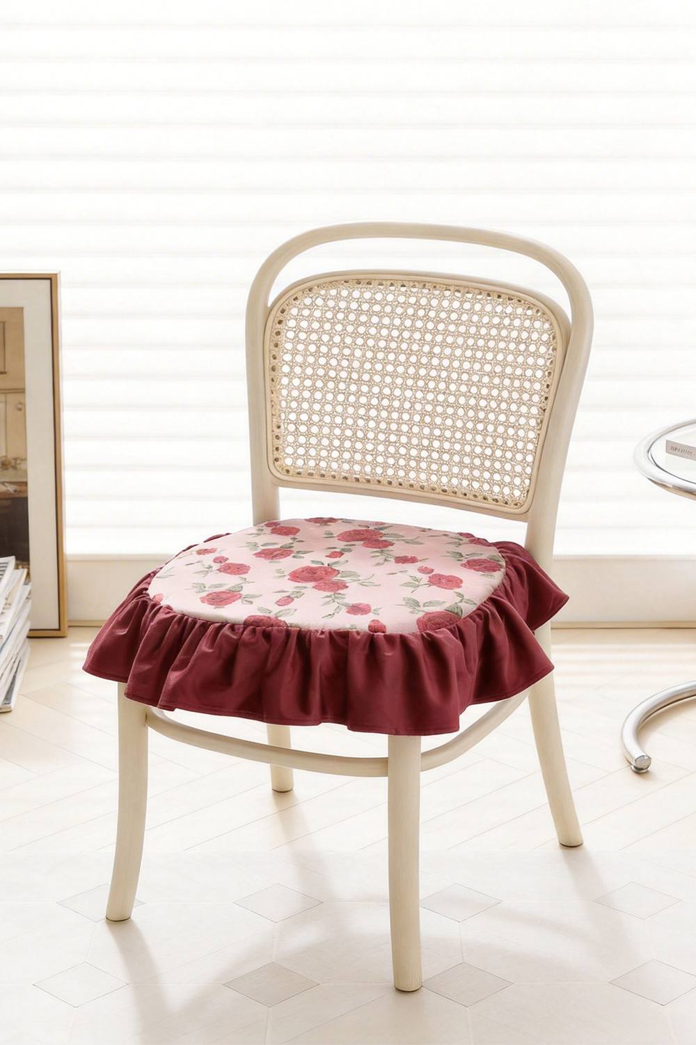 Living and Home Vintage Floral Ruffle-Trimmed Round Cushion