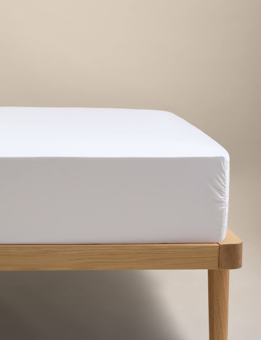 M&S Rest & Renew 400 Thread Count Multi-Depth Fitted Sheet White