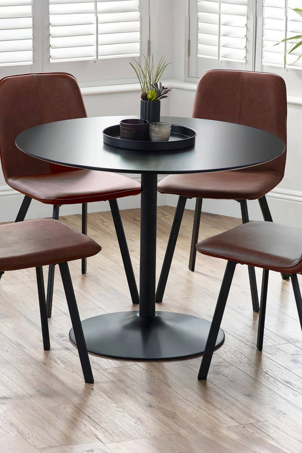 Julian Bowen Nero Round Pedestal 4 Seater Dining Table in Black