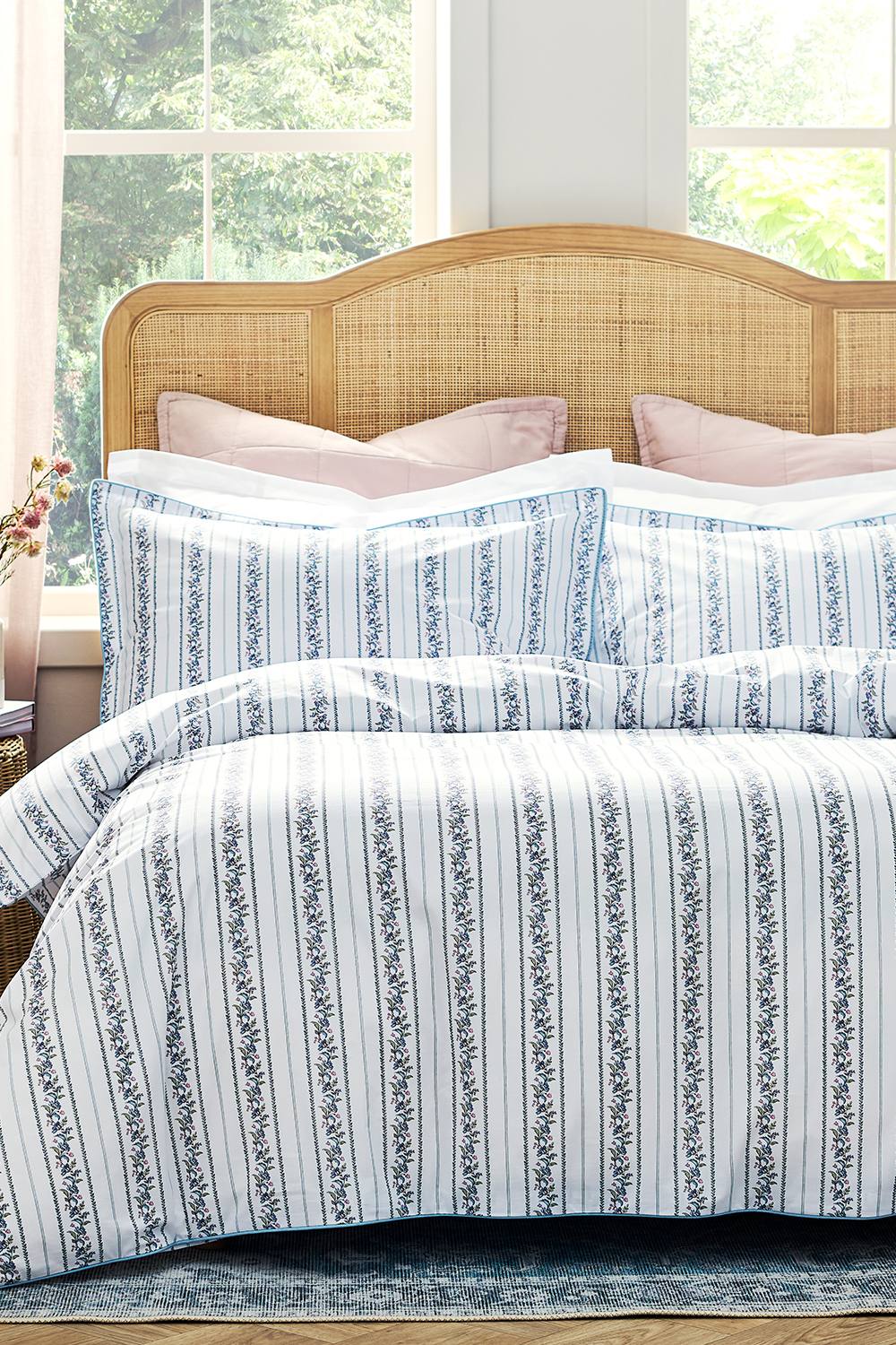 CHRISTY 'Clara' Jacobean Floral Striped Percale Duvet Cover Set in Blue 4