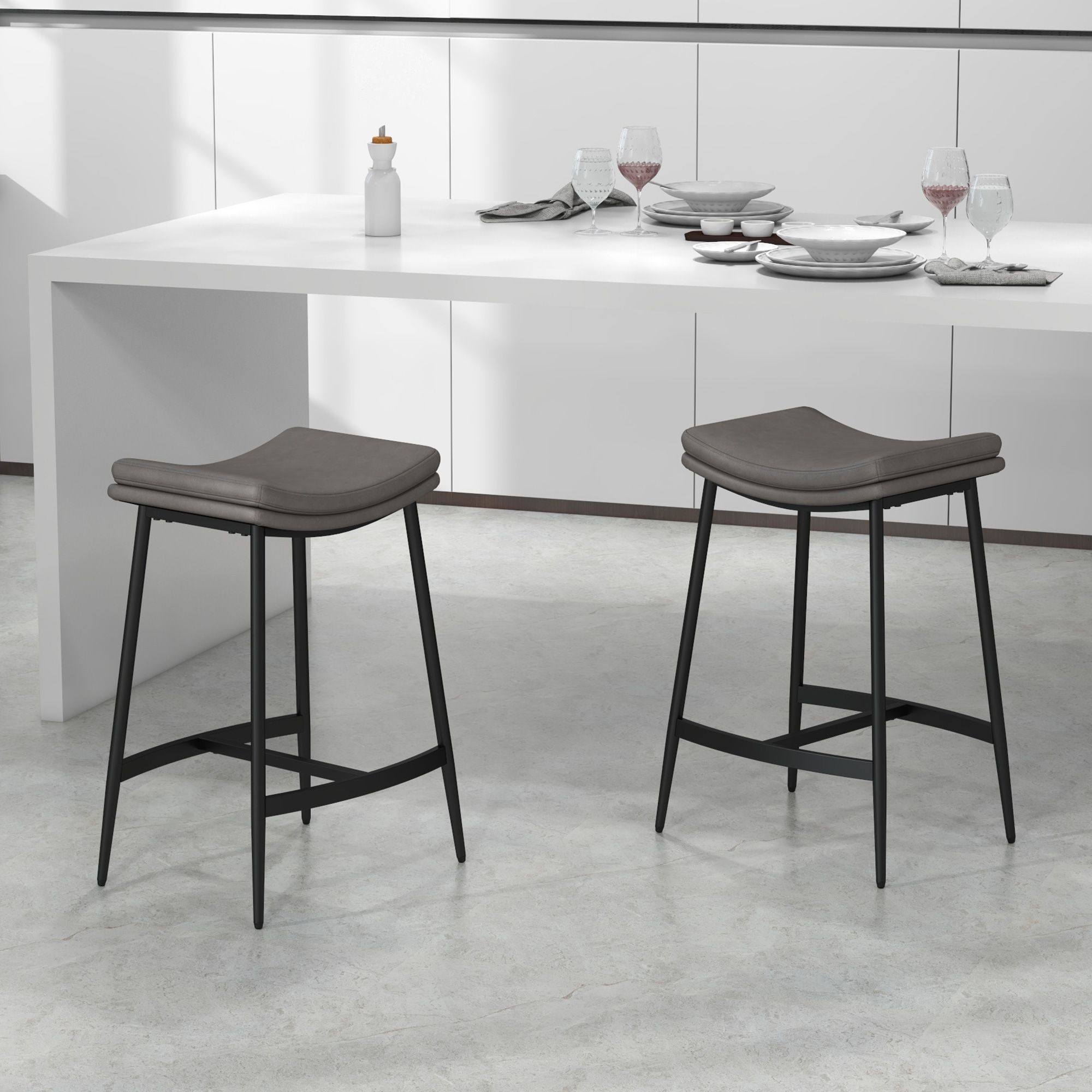 HOMCOM Breakfast Bar Stools Set of 2 Upholstered Barstools w/ Curved Seat in Grey